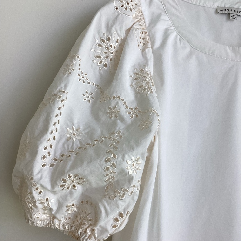 Moon River Dress Womens 
Medium Ivory Embroidered Eyelet Puff Sleeves Feminine - Picture 4 of 14